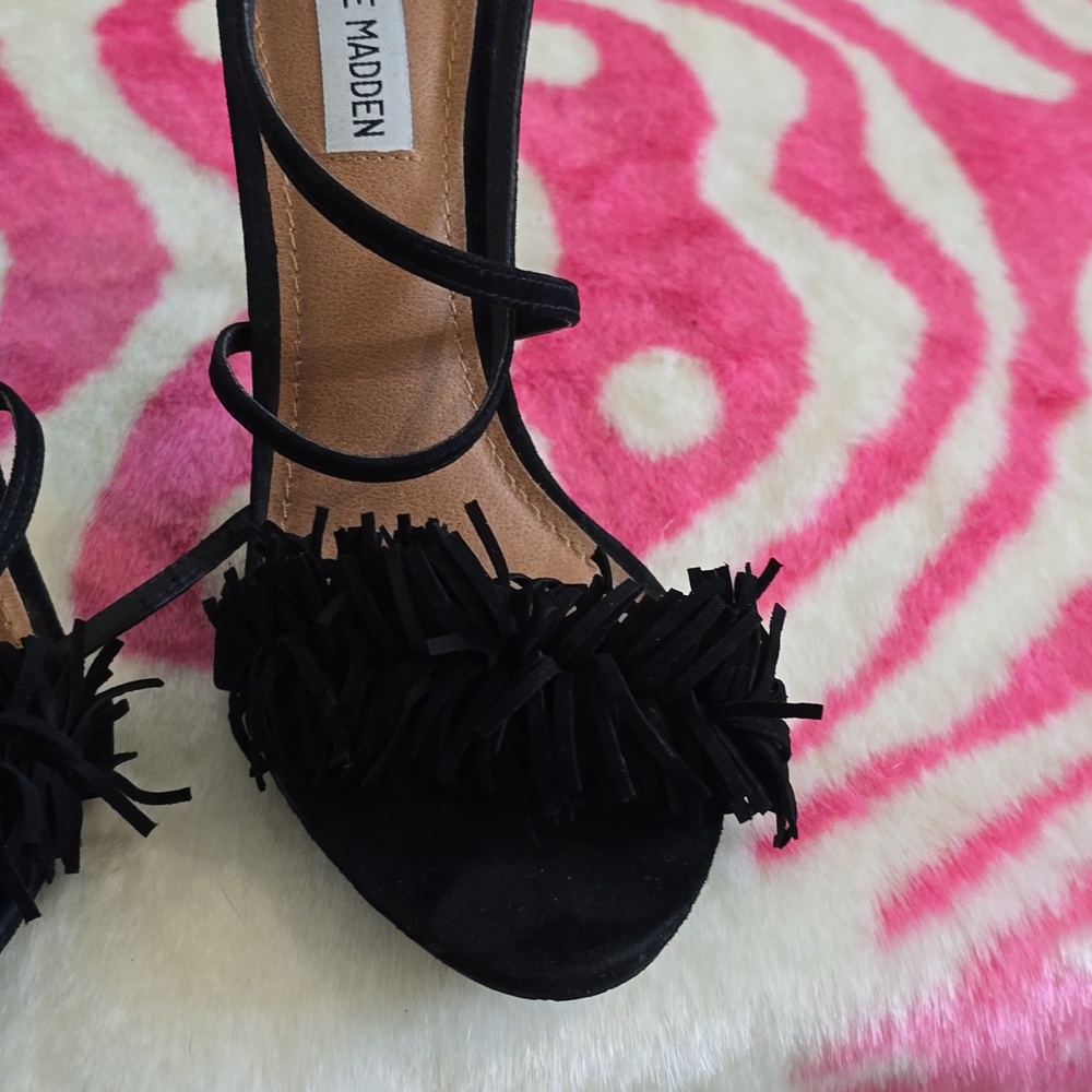 Shoes - Picture 7 of 12